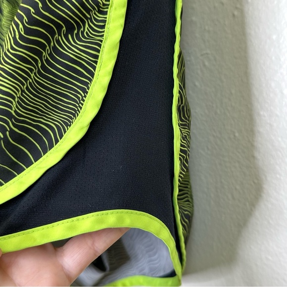 NIKE Women's DRI-FIT Dry Tempo Running Short - Volt Black - Medium - Picture 6 of 15